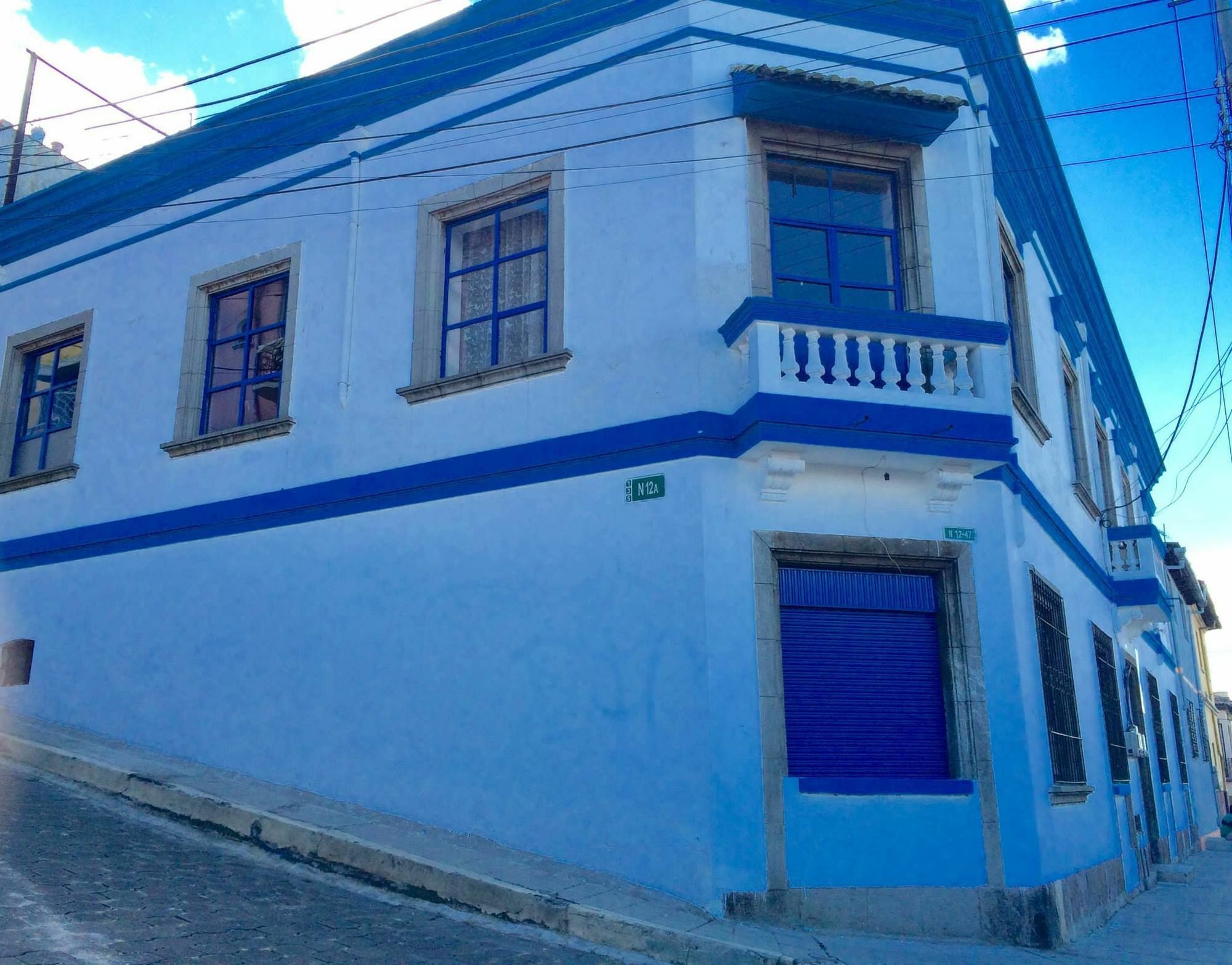 Blue Door Housing Historic Quito Ξενοδοχείο Εξωτερικό φωτογραφία