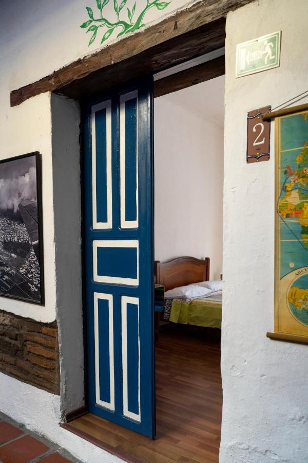 Blue Door Housing Historic Quito Ξενοδοχείο Εξωτερικό φωτογραφία