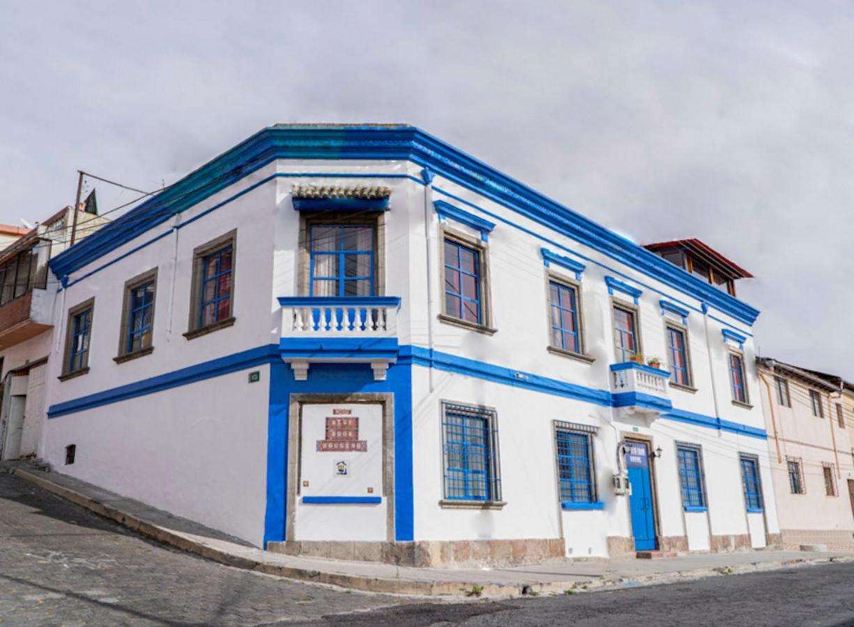 Blue Door Housing Historic Quito Ξενοδοχείο Εξωτερικό φωτογραφία